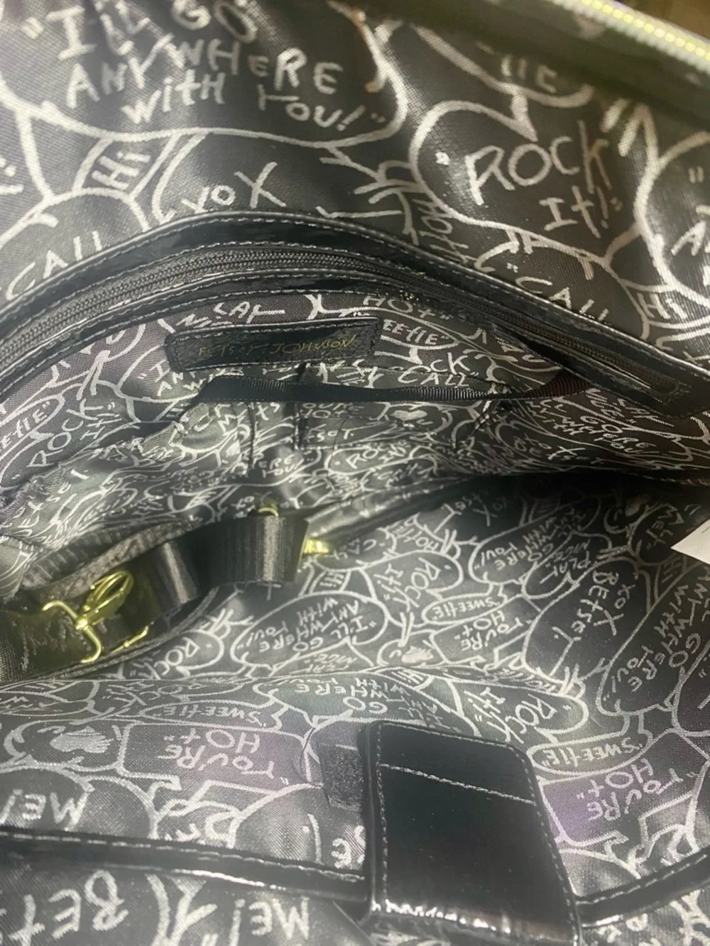 Betsey Johnson EUC “Skulls in Bloom